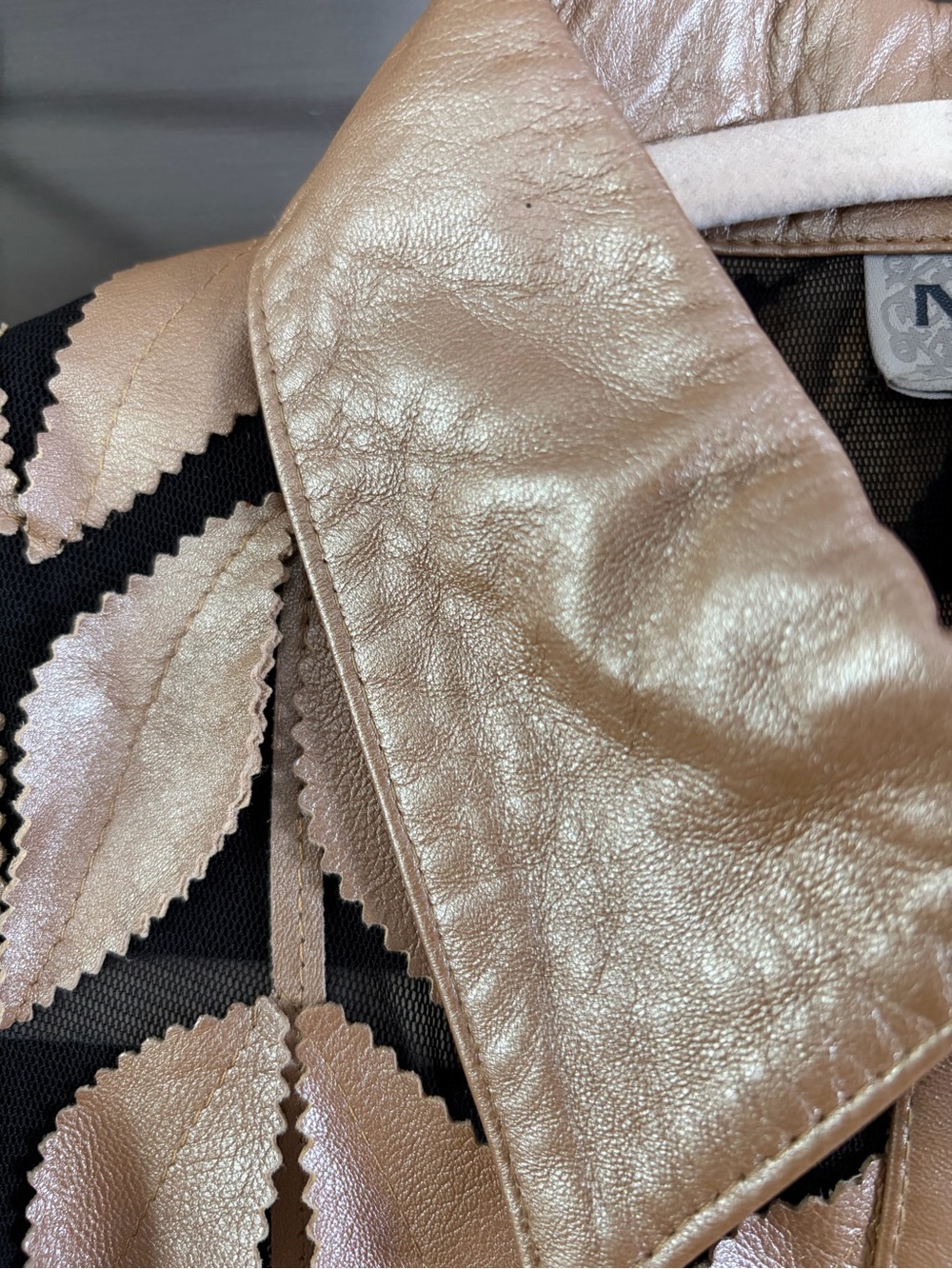 VNTG Natto Metallic Leather 3-D Leaf Appliqué Avant Garde Boho Chic Zip Jacket M - Picture 4 of 5